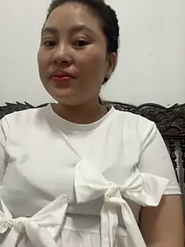Lina-Naughty Ruang Obrolan Langsung