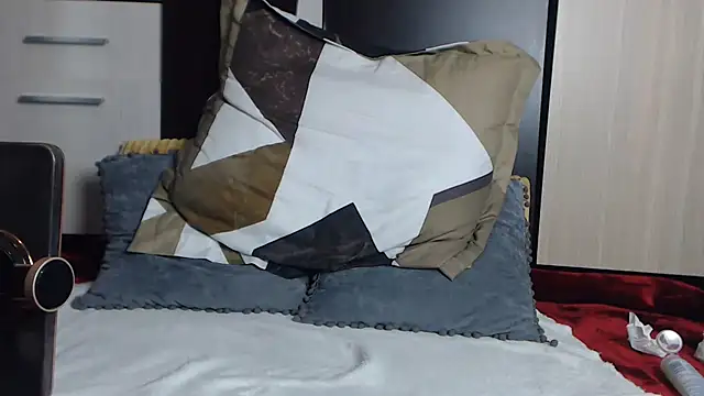 leilahotX 실시간 채팅방