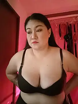 חדר צ'אט בשידור חי של dominalisa