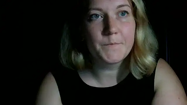 Chat soba uživo modela TinaKittyX