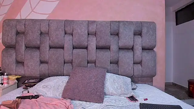 AbbyRogers1 Adlı Modelin Canlı Sohbet Odası