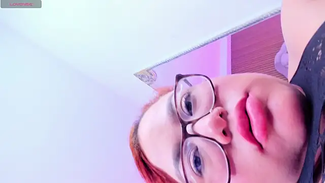 AbbyRogers1 Adlı Modelin Canlı Sohbet Odası