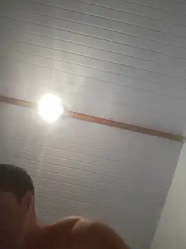 Chat soba uživo modela YoungHornyTwo