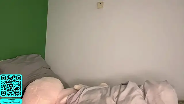 MadalynNosel's Live Chat Room