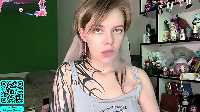 Sala de chat en directo de MadalynNosel