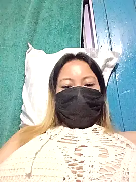 Bristy_BigBoobs' Live Chat Room