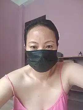 Bristy_BigBoobsのライブチャットルーム