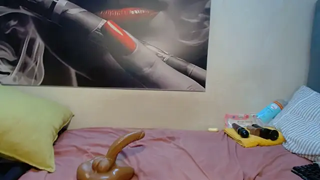Lola-77 Cameră chat live