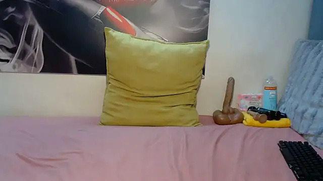 Lola-77 Cameră chat live
