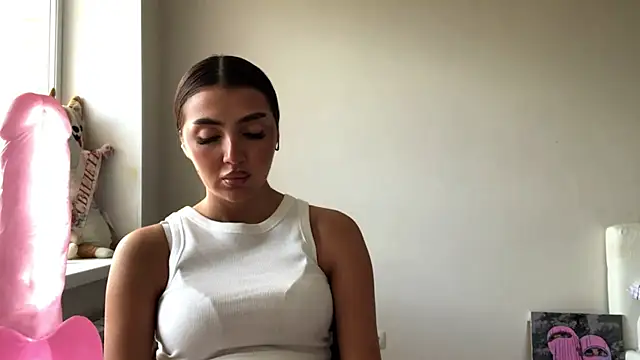 غرفة دردشة AlvinaMair المباشرة