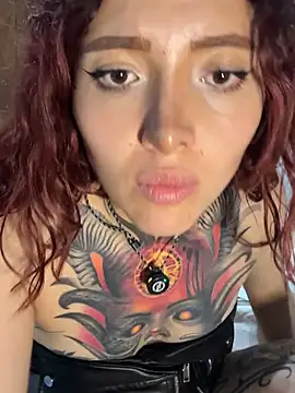 غرفة دردشة Selena_Rouge1 المباشرة