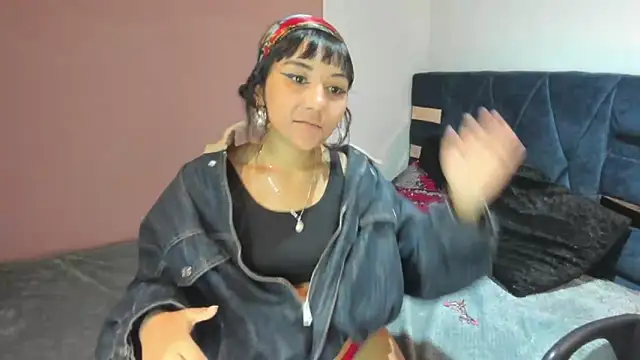 غرفة دردشة Hanna_Clark__ المباشرة