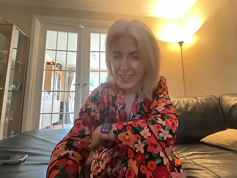 Laylaskyexx লাইভ চ্  যাট রুম