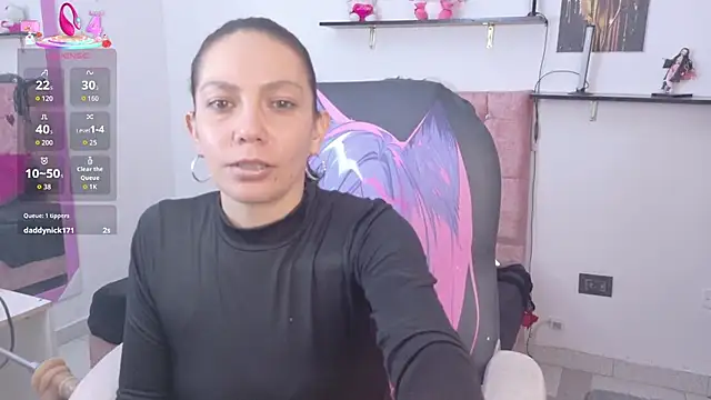 karlaaHott: δωμάτιο απευθείας συνομιλίας