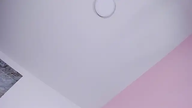 Kendall_Rous_のライブチャットルーム