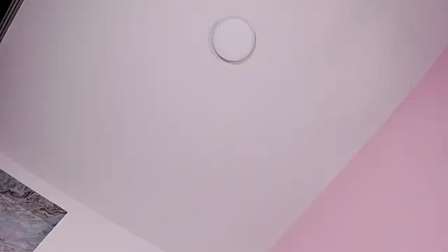 Kendall_Rous_'s Live Chat Room