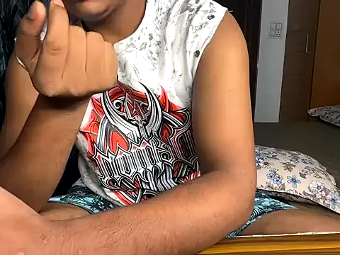 Starishaze Live Chatraum