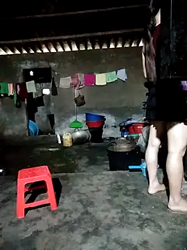 Tieuvy122 élő chatszobája