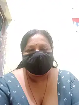 PINKI_024's Live Chat Room
