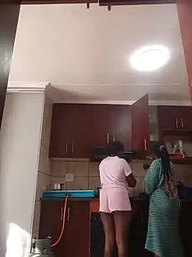 חדר צ'אט בשידור חי של SexySlender_98