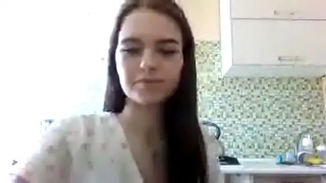 Chat soba uživo modela KikiAmino