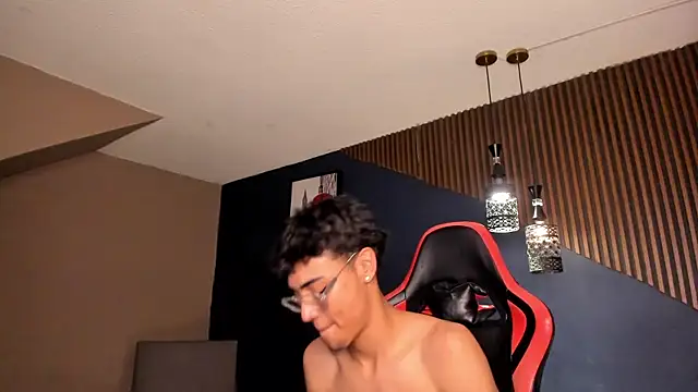 DannTaylor Show Webcam
