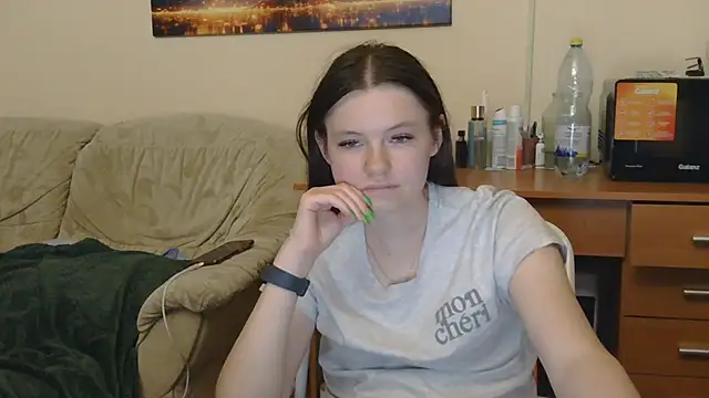 חדר צ'אט בשידור חי של JessicaHolland1