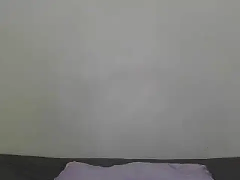 SlipperyLipsX live-chat rom