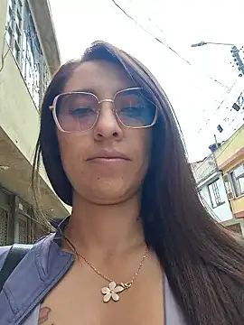 VALERY-94 Adlı Modelin Canlı Sohbet Odası