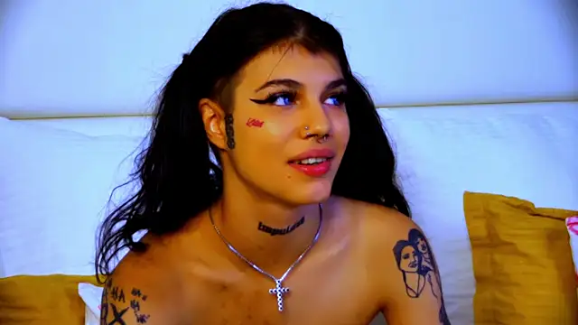 غرفة دردشة YasminnStorm المباشرة