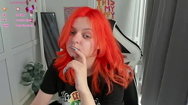 NightLeaf's Live Chat Room