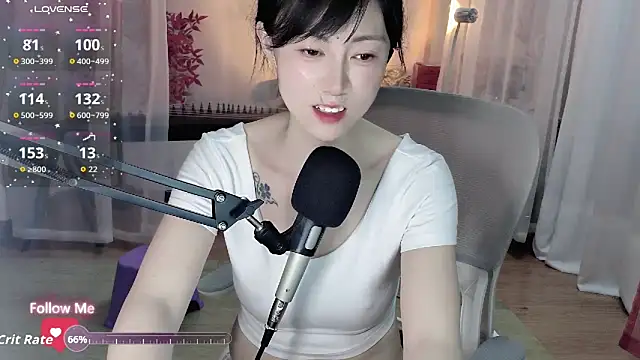 noomi-1111's Live Chat Room