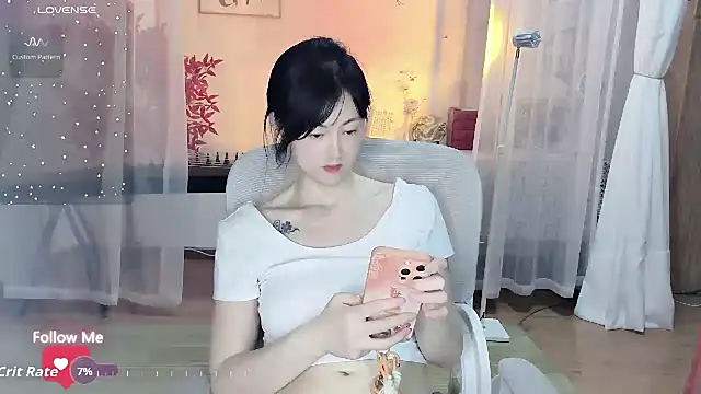 ห้องแชทสดของ noomi-1111