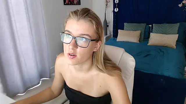 Yennyloves Live seks camshow