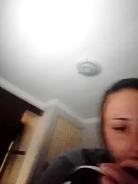 Hildaqii's Live Chat Room