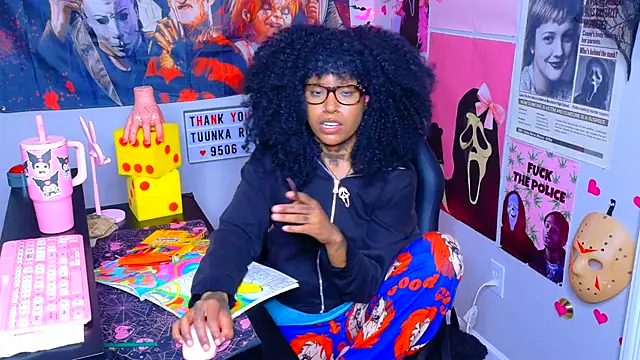 spookiebaddie's Live XXX Chat