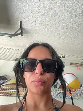 Živá chatovací místnost Controllercutie
