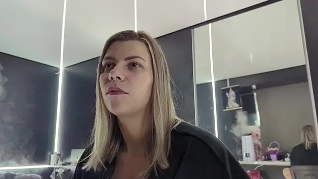 Anet228 – Naživo XXX chat