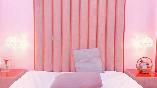 Zoe_Monrow Adlı Modelin Canlı Sohbet Odası