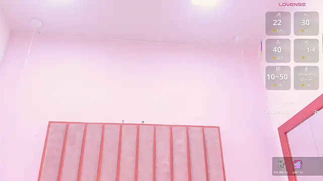 Zoe_Monrow's Live Chat Room