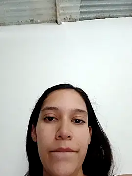 RAMONA_and_ROGER's Live Chat Room
