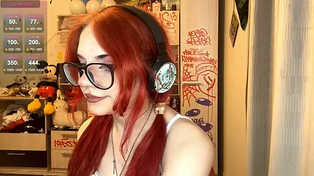غرفة دردشة RedHeadCat المباشرة