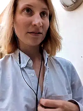 Julialexxxx Adlı Modelin Canlı Sohbet Odası