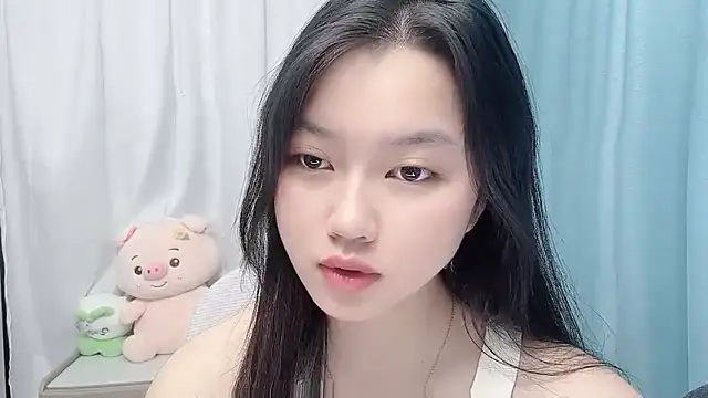 Abby686868's Live Chat Room