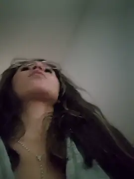 Mar_puentes Cameră chat live