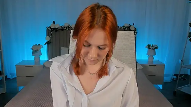 LisaAris' Live Chat Room