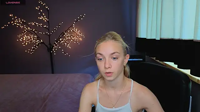SonnySofia Adlı Modelin Canlı Sohbet Odası