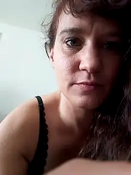 חדר צ'אט בשידור חי של Maggie38