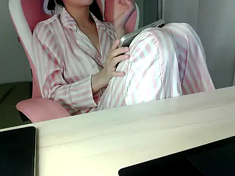 lucienguyen's Live Chat Room