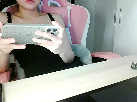 lucienguyen's Live Chat Room
